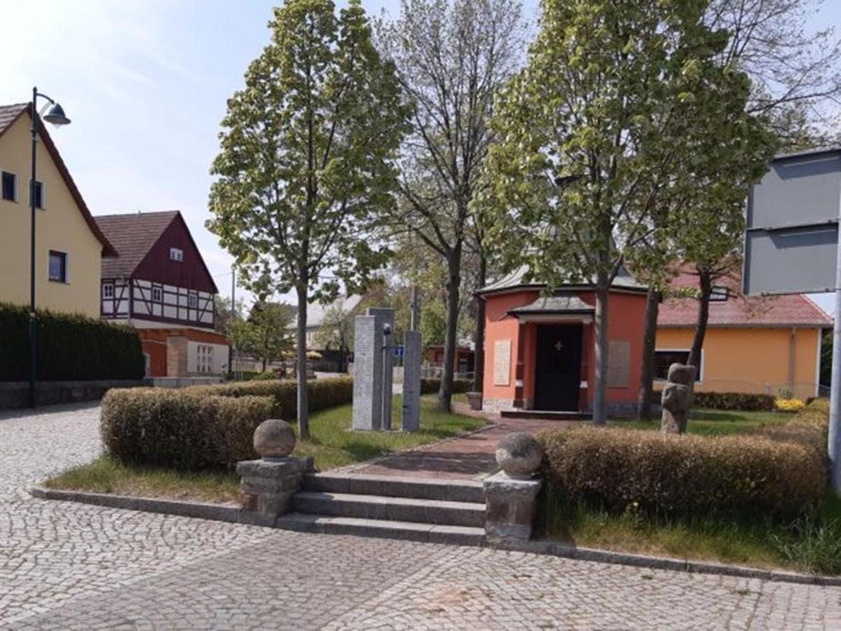 Neu! Ferienwohnung Hanka Crostwitz Bagian luar foto